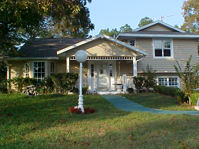 house.jpg (88182 bytes)